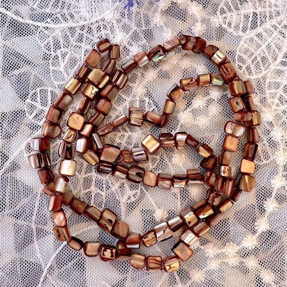 Vintage Amber Peach Mother of Pearl Shell Infinity Necklace - Picture 6 of 7